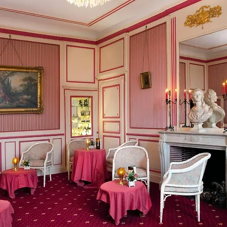 Hotel Chateau De Rigny 3*
