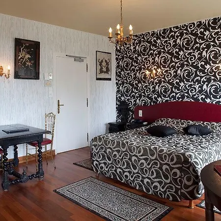 Chateau De Rigny Hotel